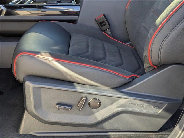 2026 Ford F-250 Lariat photo 4