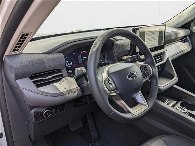 2025 Ford Explorer photo 3