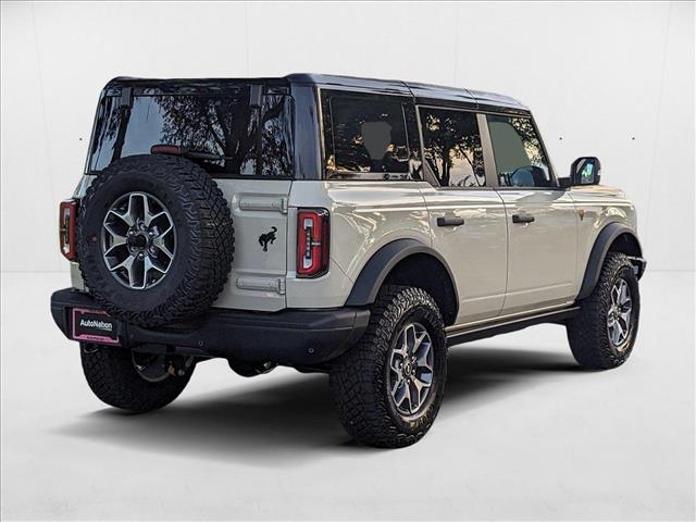 2025 Ford Bronco Badlands photo 2