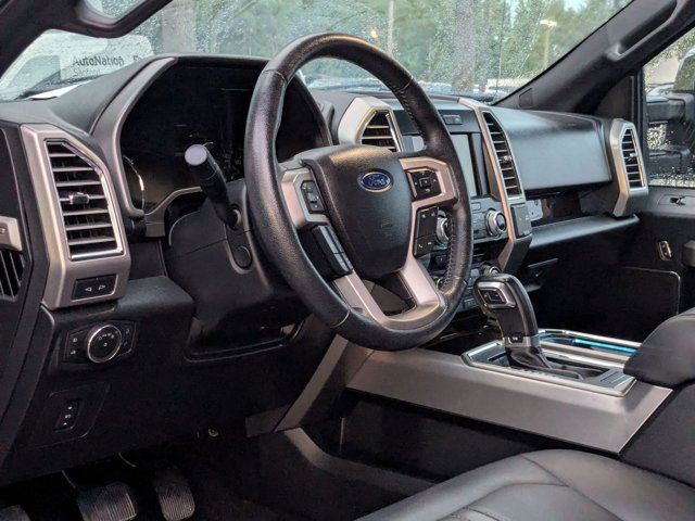 2015 Ford F-150 Platinum photo 2