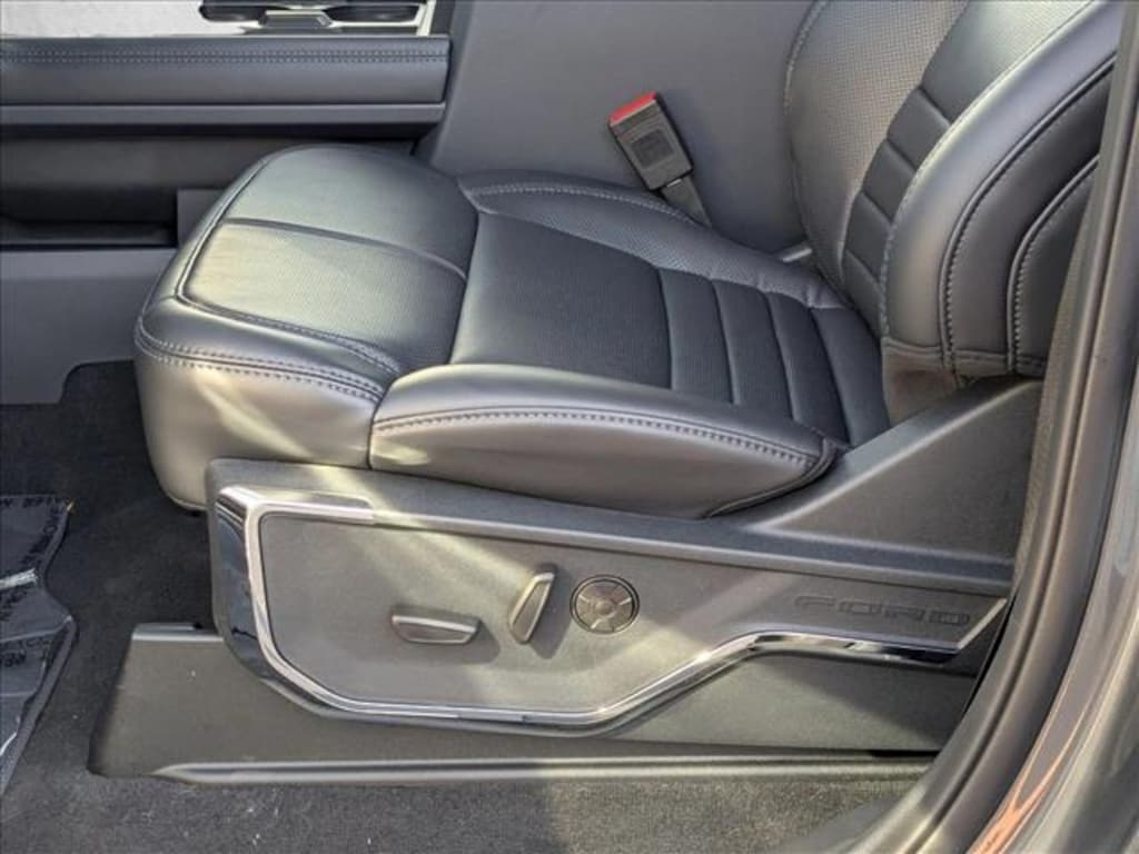 New 2026 Ford F-350 Platinum Truck Crew Cab