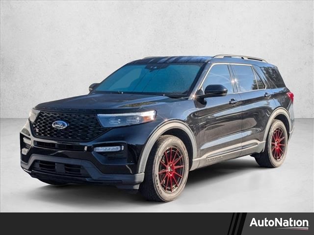 2022 Ford Explorer ST's photo
