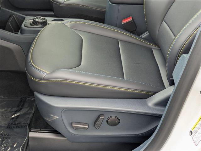 2025 Ford Maverick photo 4