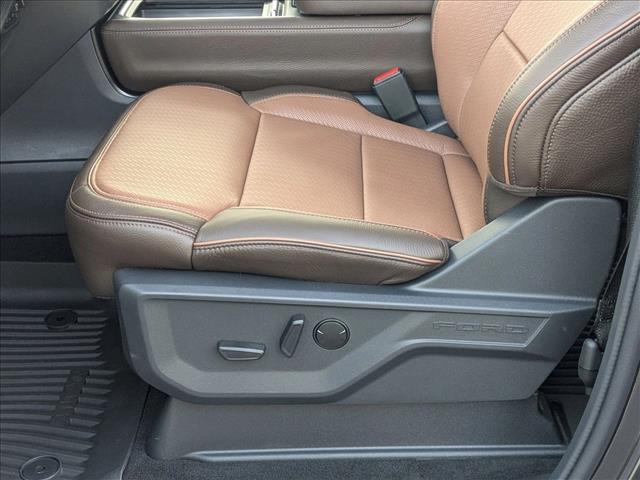 2025 Ford Expedition King Ranch photo 4