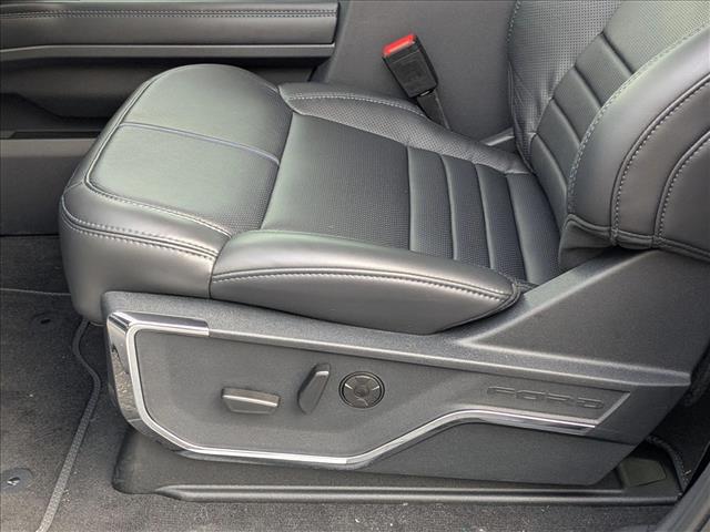 2026 Ford F-350 Platinum photo 4