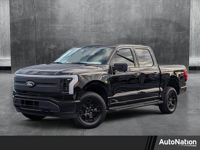 2025 Ford F-150 Lightning XLT's photo