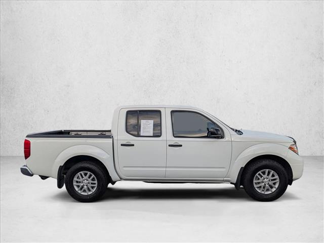 2016 Nissan Frontier Crew Cab SV photo 4
