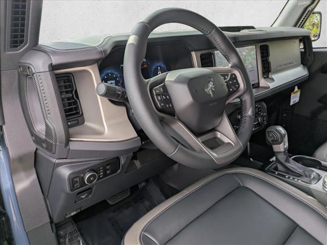 2025 Ford Bronco Outer Banks photo 3
