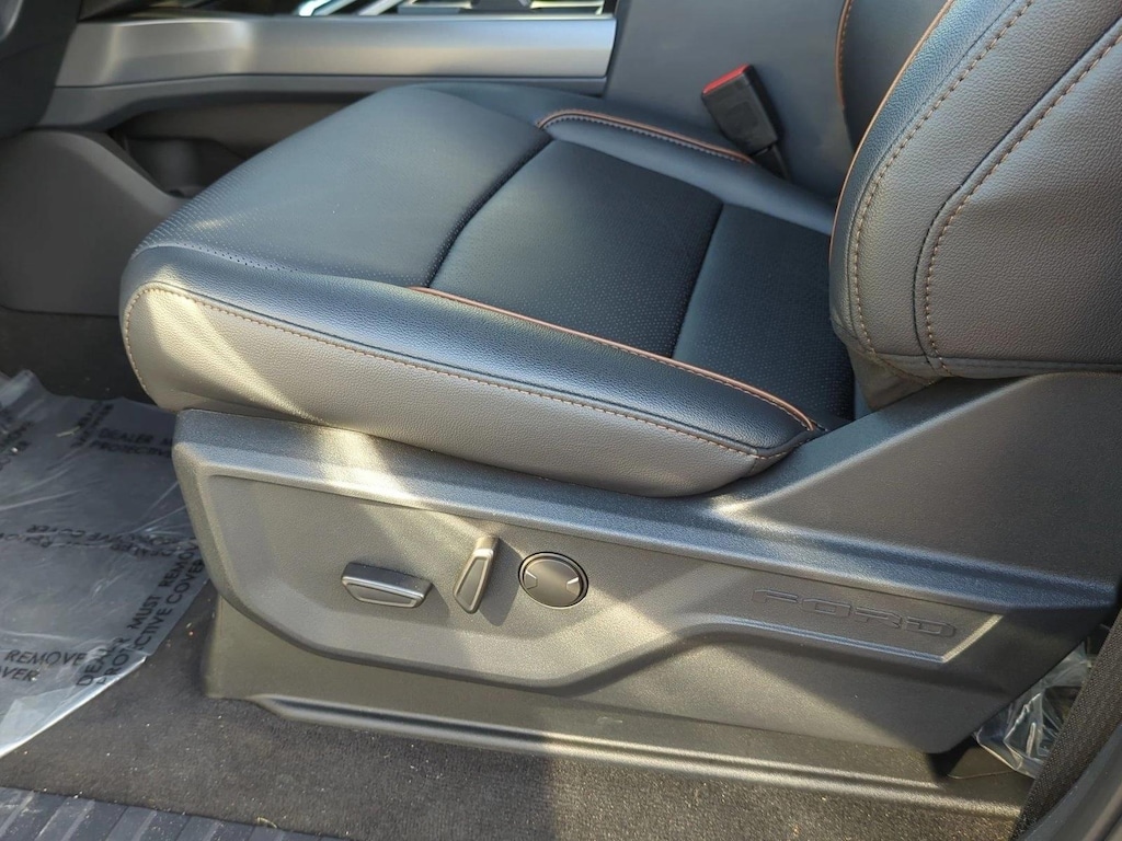 New 2026 Ford F-250 LARIAT Truck Crew Cab