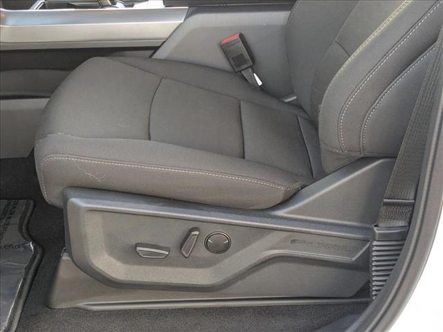 2025 Ford F-150 XLT photo 4