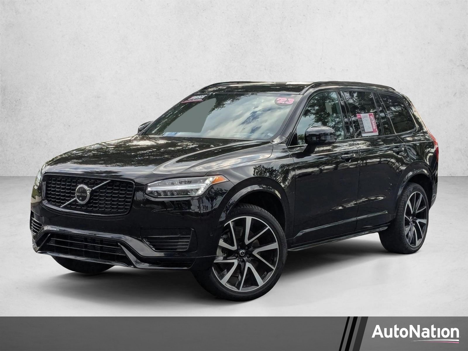 2023 Volvo XC90 T8 Recharge Plus Dark Theme 7-Seater 4WD's photo