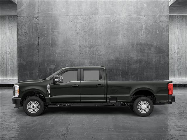 2025 Ford F-350 XLT photo 3