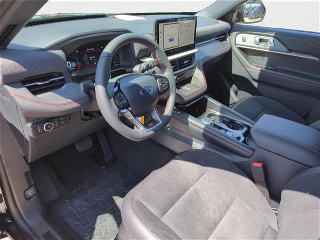 2025 Ford Explorer ST photo 2