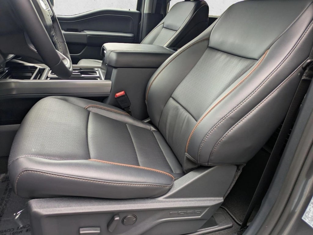 New 2026 Ford F-350 LARIAT Truck Crew Cab