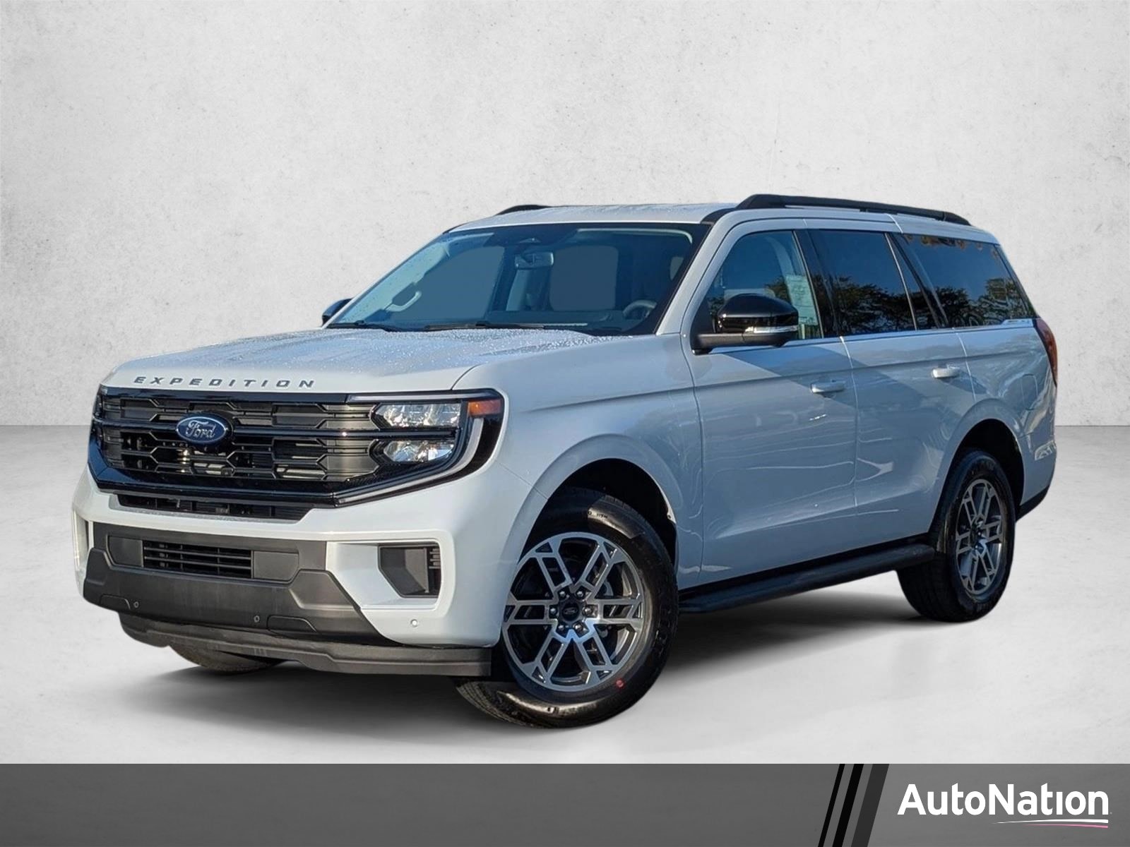2026 Ford Expedition Active's photo