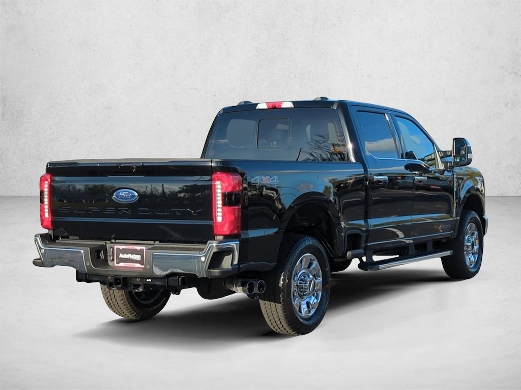 New 2026 Ford F-350 LARIAT Truck Crew Cab