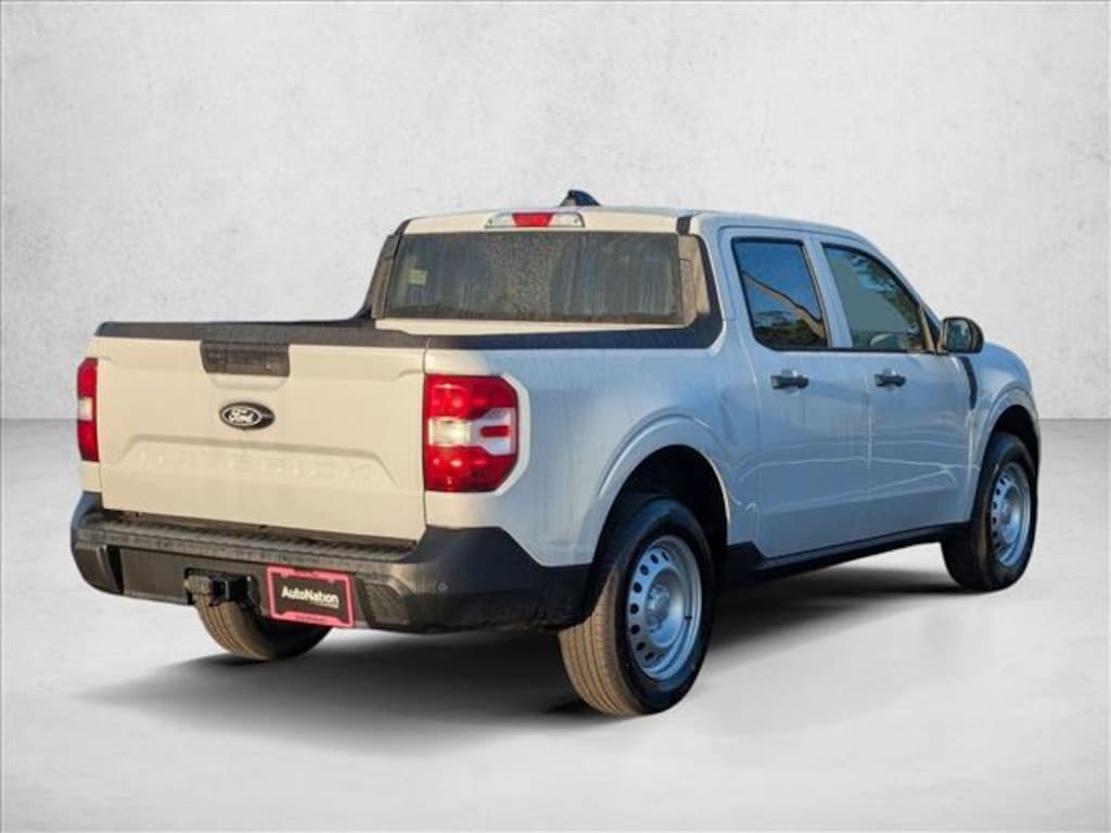 New 2025 Ford Maverick XL Truck SuperCrew