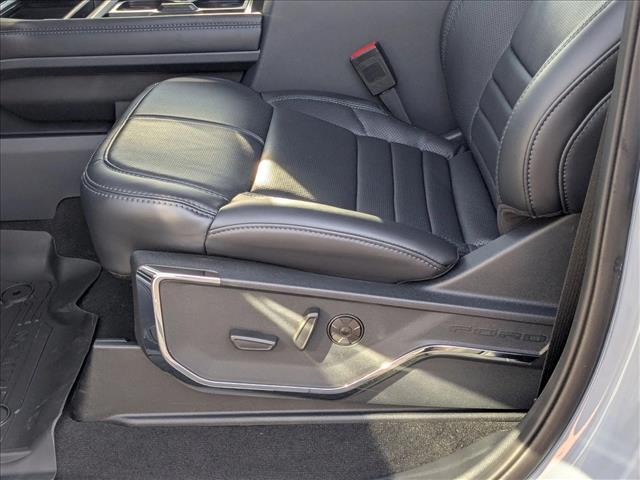 2026 Ford F-250 Platinum photo 4