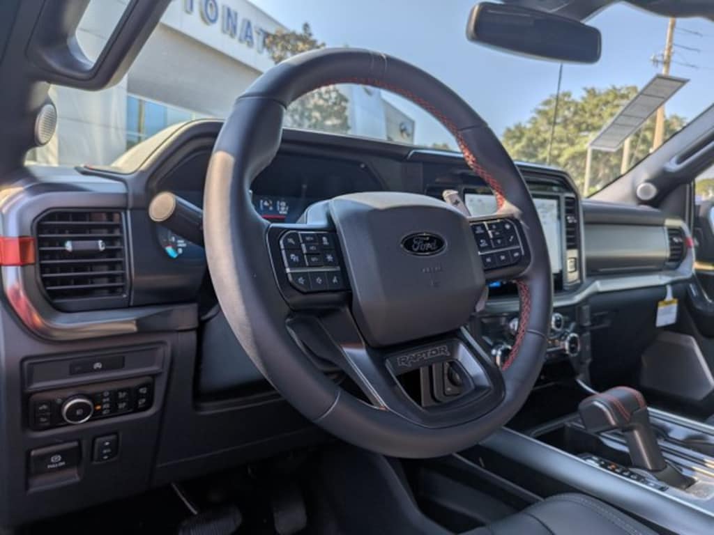 New 2026 Ford F-350 LARIAT Truck Crew Cab