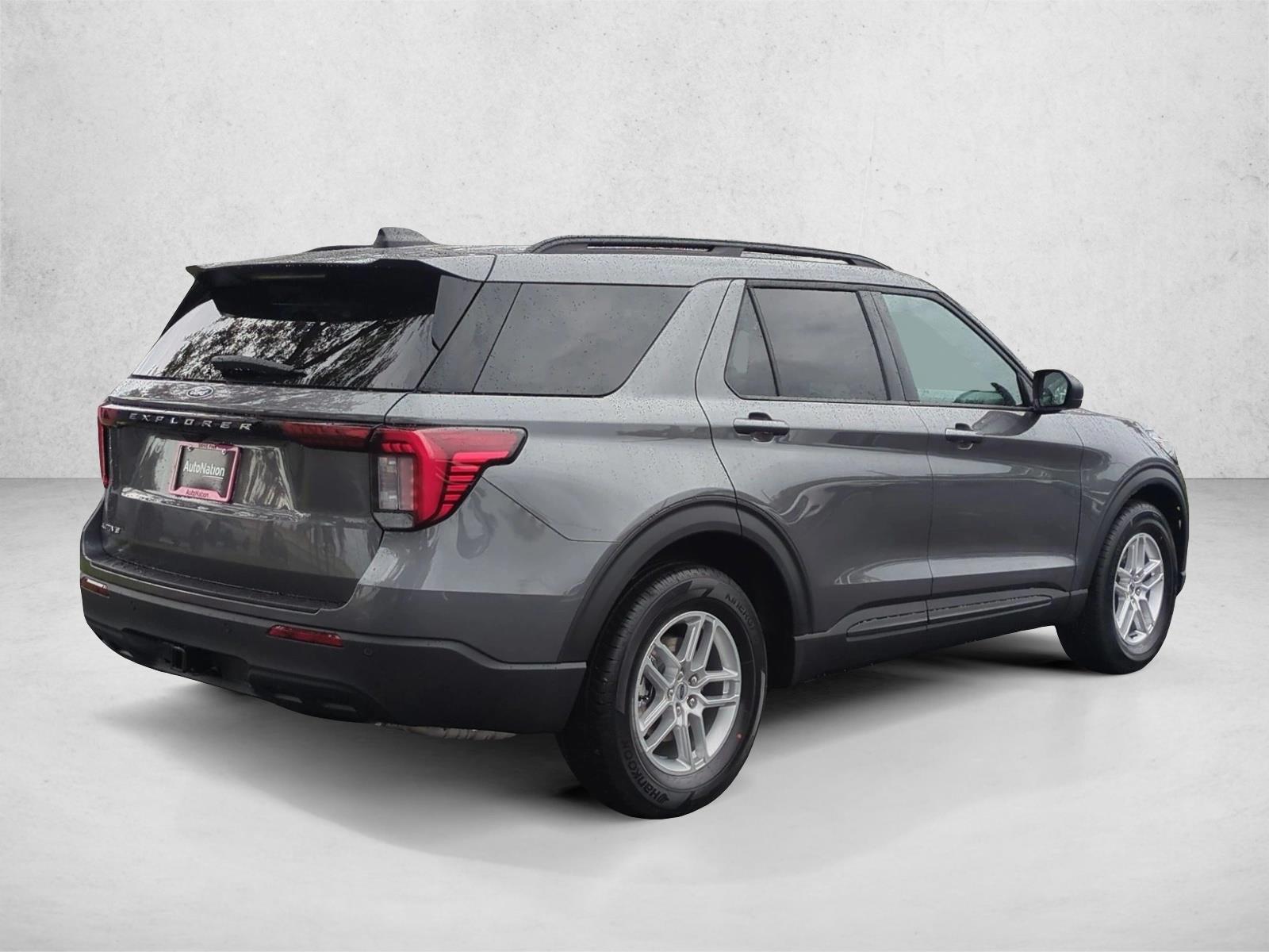 New 2027 Ford Explorer Active w/200A Pkg SUV