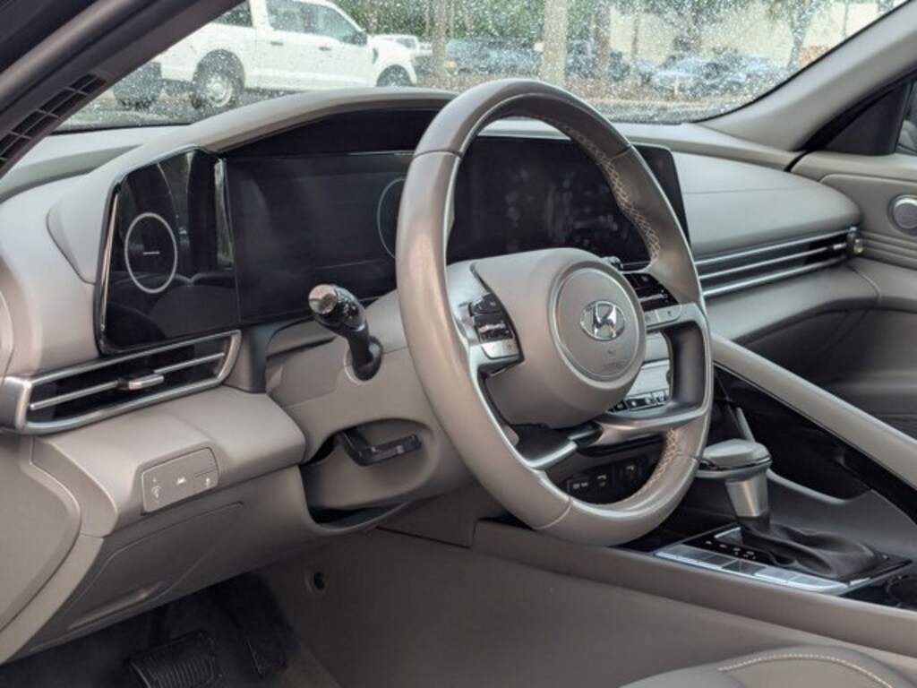 Used 2023 Hyundai Elantra SEL Sedan