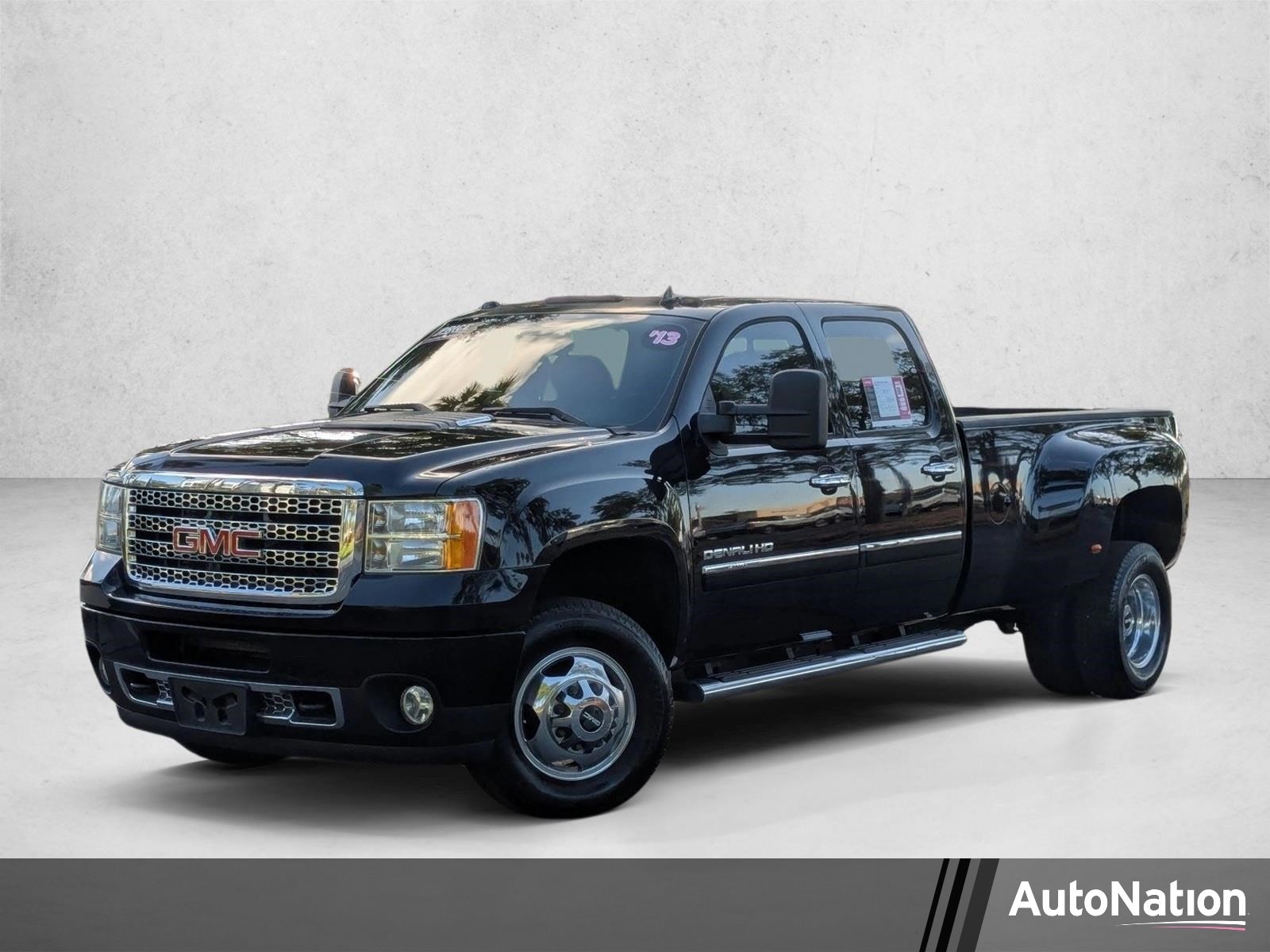 2013 GMC Sierra 4WD Crew Cab Standard Box SRW's photo