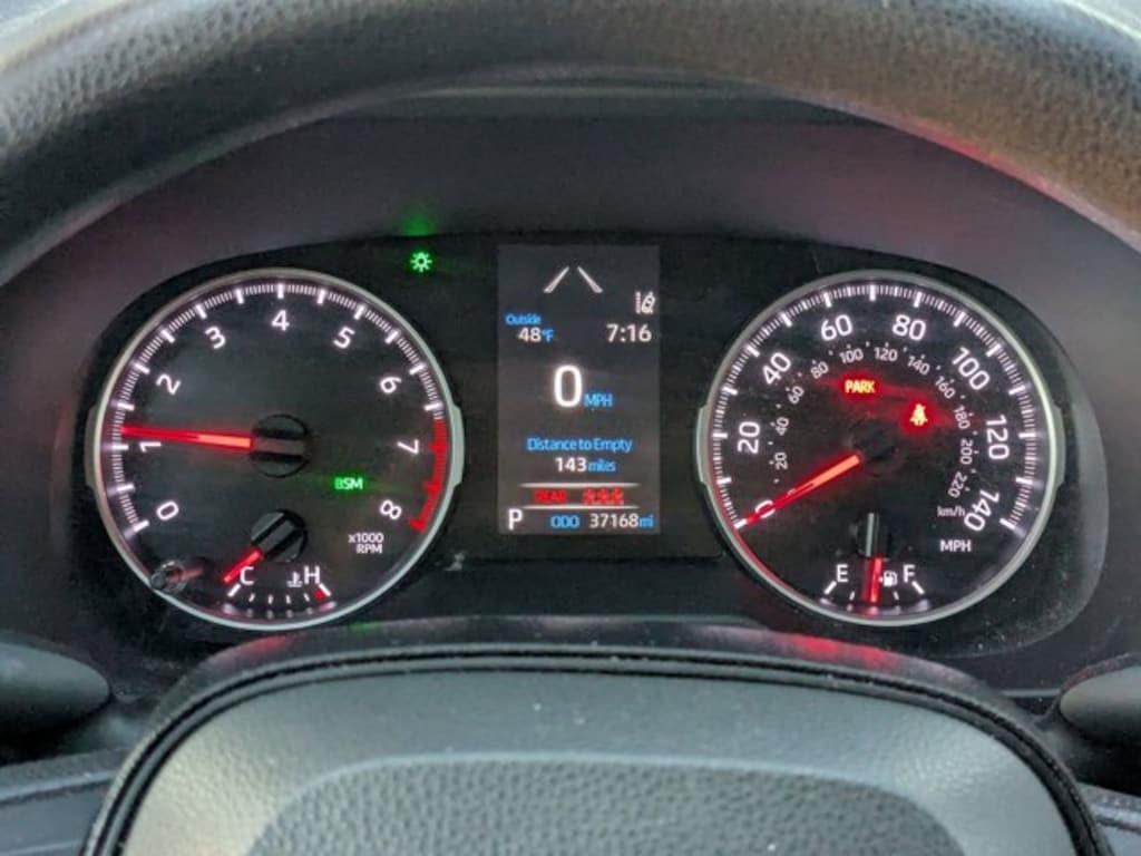 Used 2021 Toyota RAV4 XLE SUV