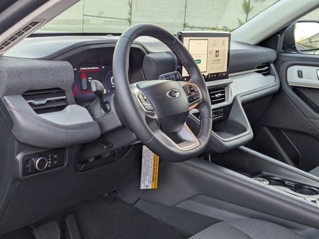 2026 Ford Explorer photo 3