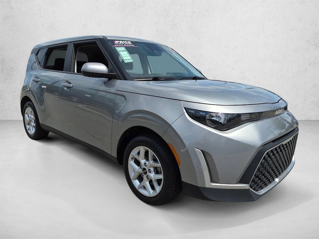 Used 2024 Kia Soul LX Hatchback