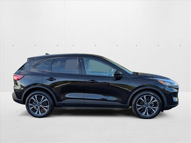 2021 Ford Escape SE Hybrid photo 2