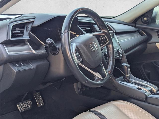 2019 Honda Civic Touring photo 2