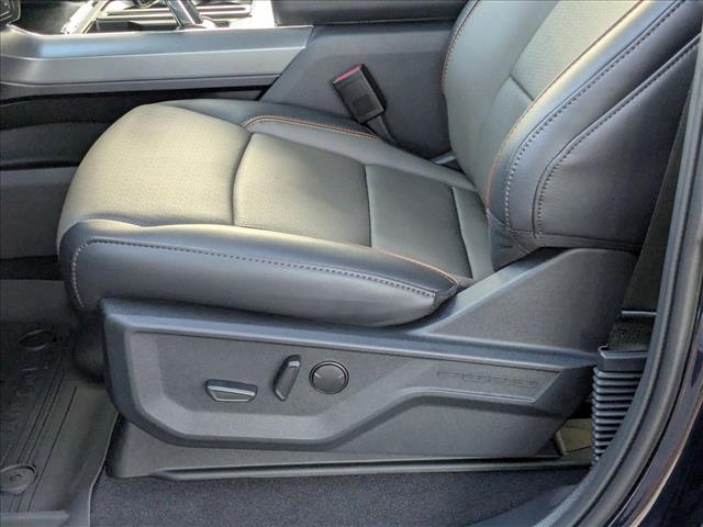 2025 Ford F-150 Lariat photo 4