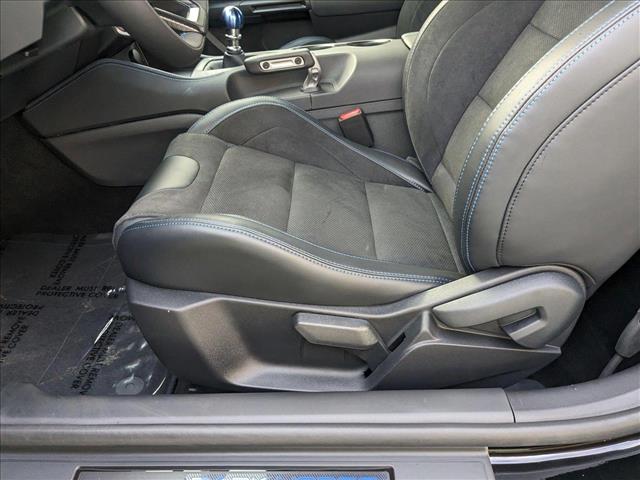 2025 Ford Mustang Dark Horse photo 4