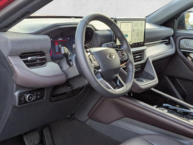 2025 Ford Explorer Platinum photo 3