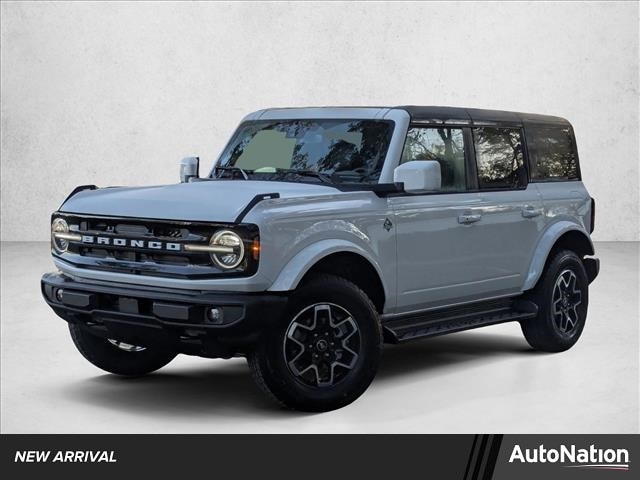 2025 Ford Bronco 4-Door Outer Banks's photo