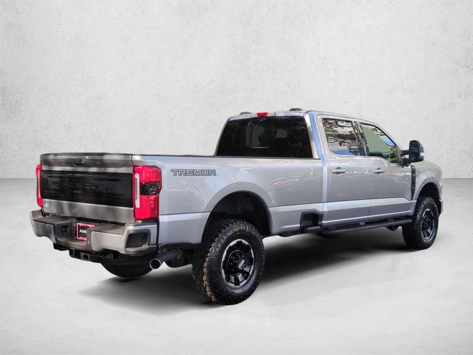 New 2027 Ford F-350 Platinum Truck Crew Cab