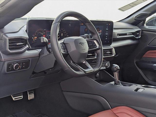 2025 Ford Mustang GT Premium Convertible photo 3