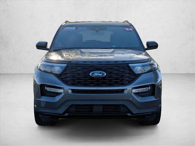 2024 Ford Explorer ST-Line photo 2