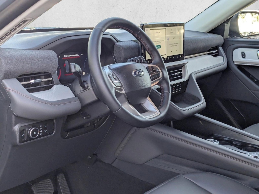 New 2026 Ford Explorer Active w/200A Pkg SUV