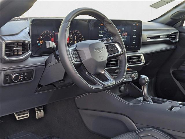 2025 Ford Mustang GT Premium photo 3