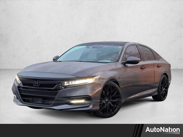 2018 Honda Accord Touring's photo