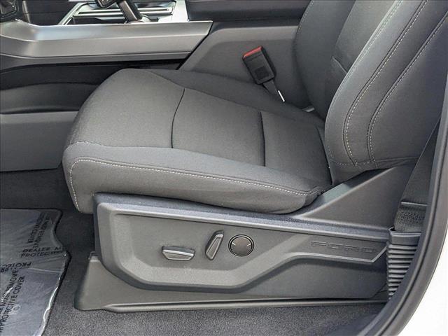 2025 Ford F-150 XLT photo 4