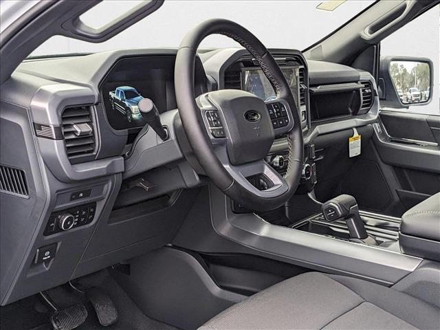 2025 Ford F-150 XLT photo 2