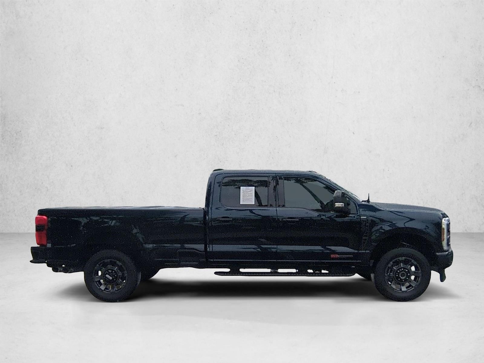 Used 2024 Ford F-350 LARIAT Truck Crew Cab