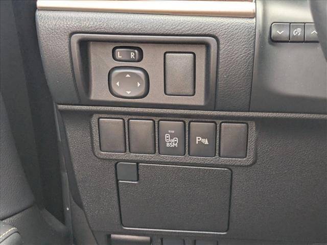 2014 Lexus ES 350 photo 4
