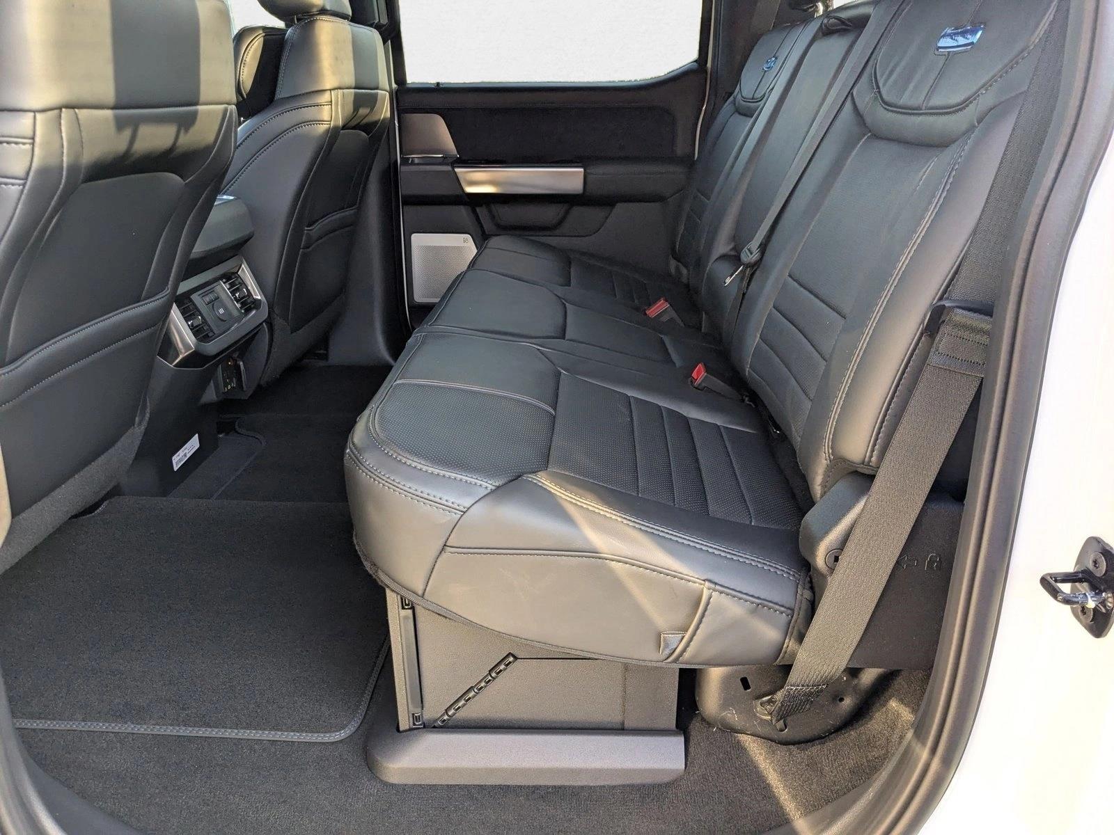 2026 Ford F-350 Super Duty Platinum - Photo 14
