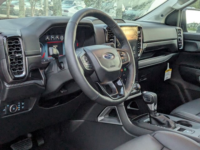 2025 Ford Ranger Lariat photo 3
