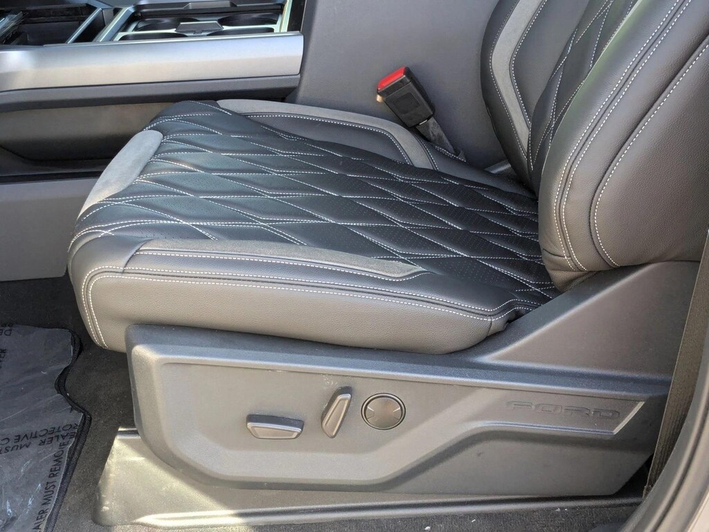 New 2026 Ford F-250 LARIAT Truck Crew Cab