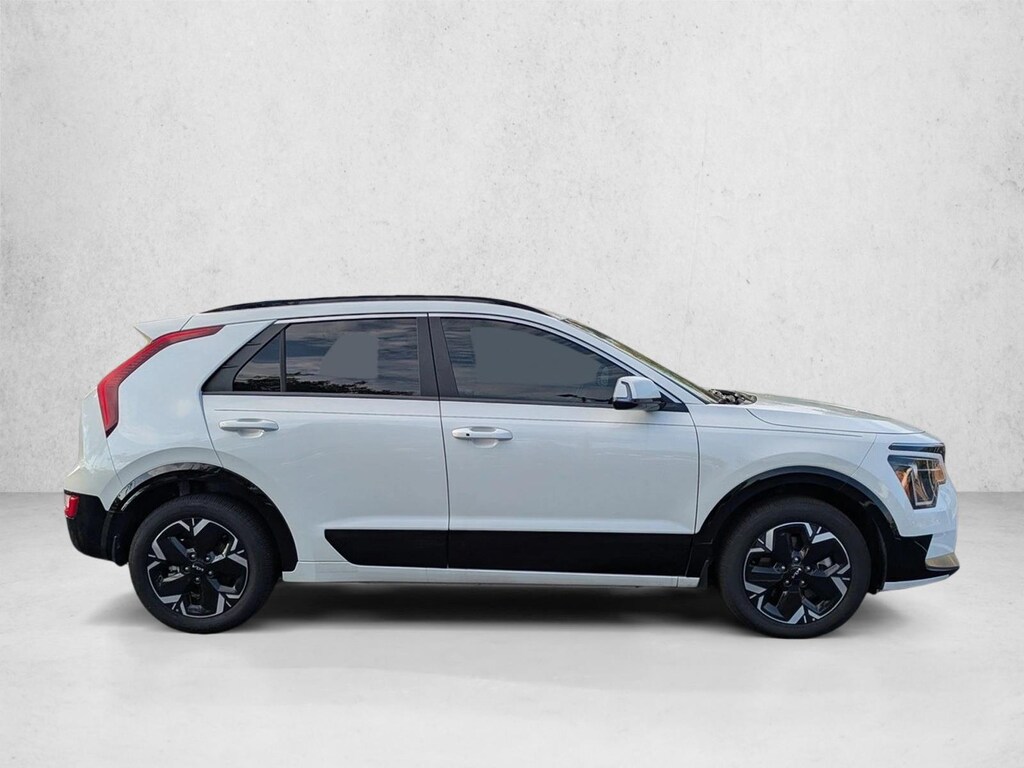 Used 2025 Kia Niro EV Wind SUV
