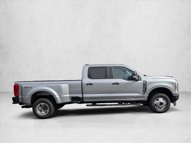 2023 Ford F-350 XL photo 4